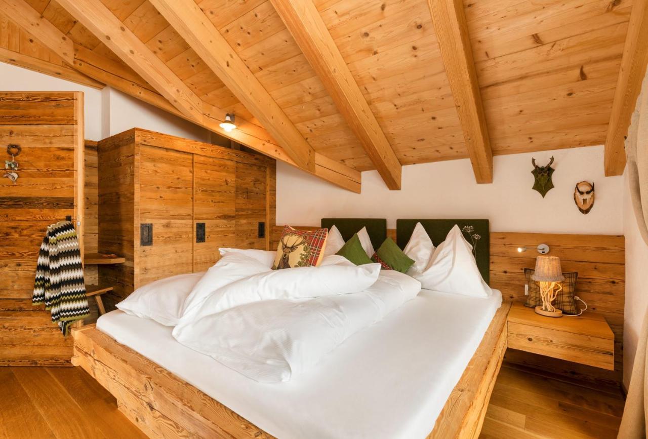 Naturapartments Schoenfeld Sexten Buitenkant foto
