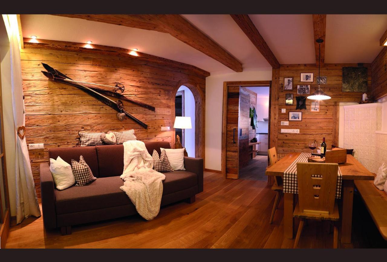 Naturapartments Schoenfeld Sexten Kamer foto